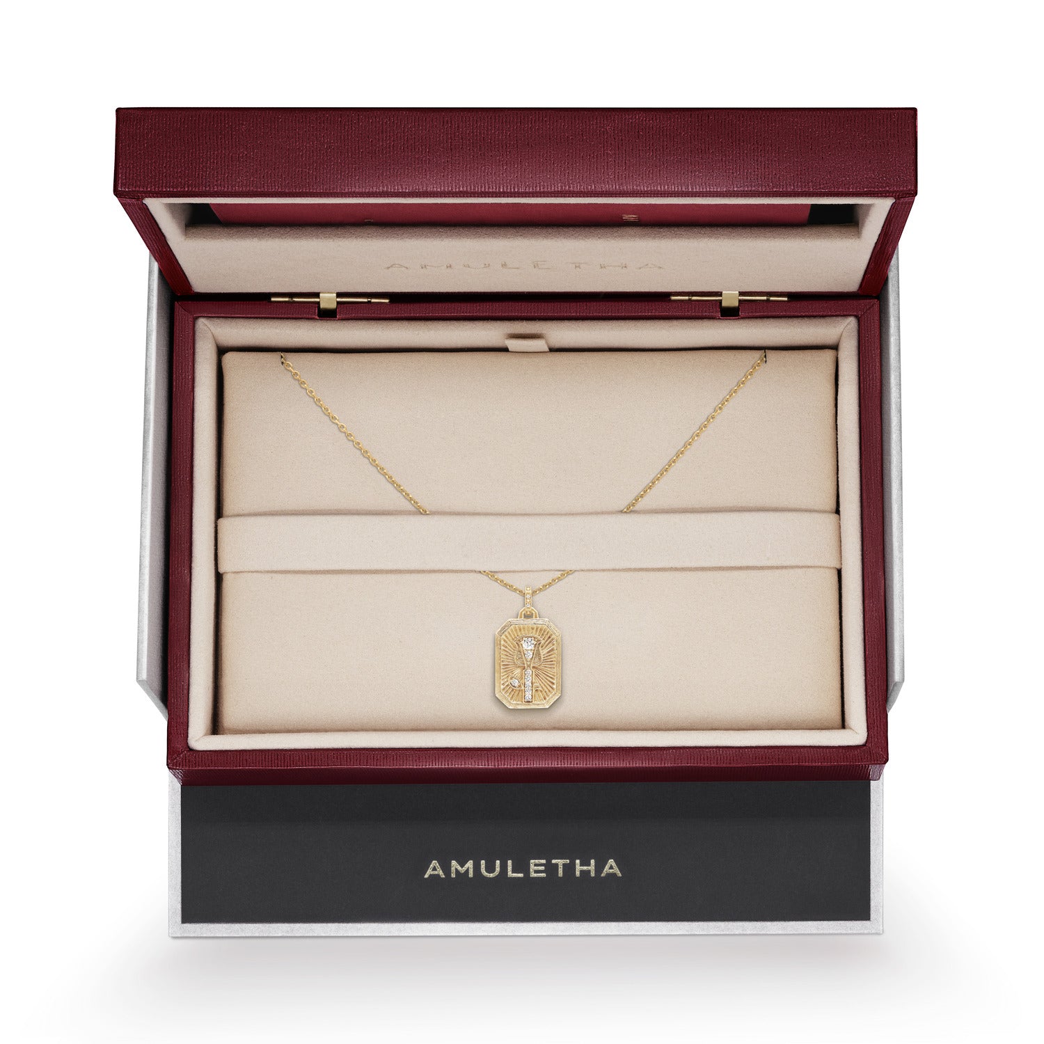 amuletha_jewelry_symbol_men_and_women_amulets_photoshoot_open box_9