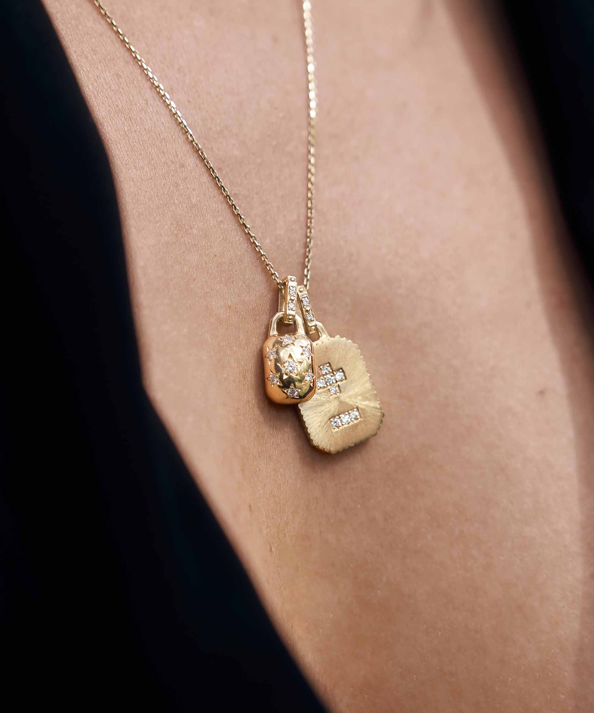 Eternal Light Amulet Set